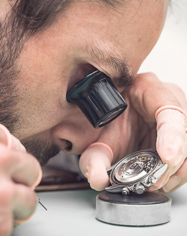 迈克尔·琼斯-重庆雅典维修中心制表师