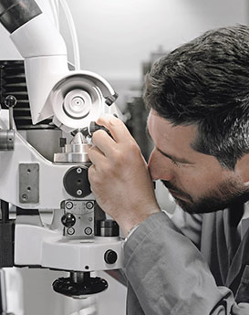 辛迪·克莱门特-郑州雅典维修中心制表师