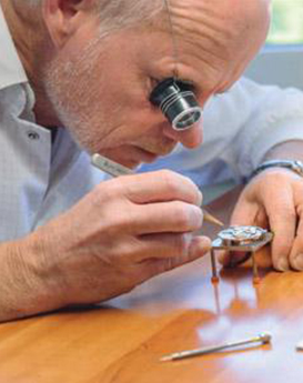 詹姆士·约翰森-绵阳雅典维修中心制表师